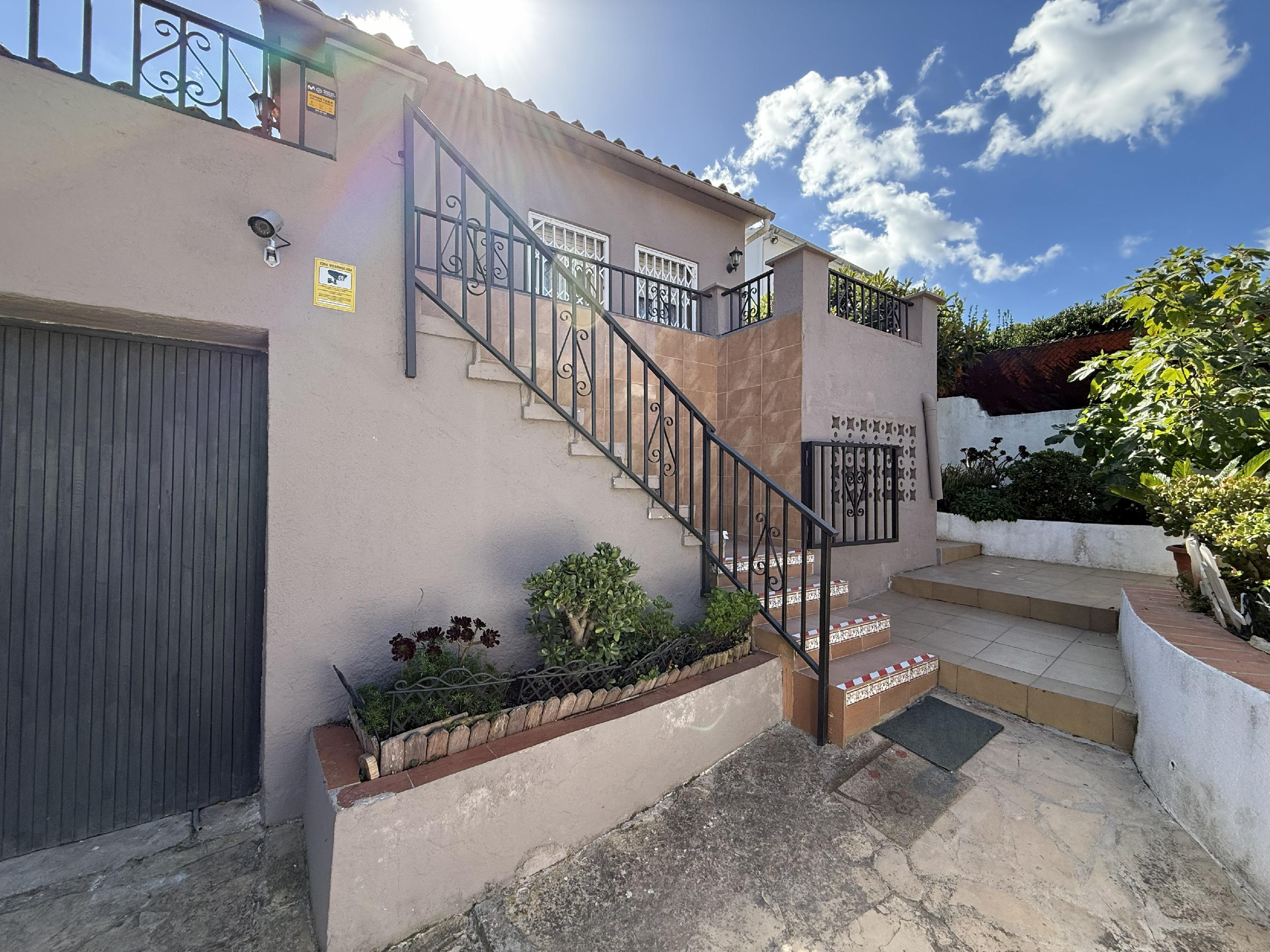 Imagen 4 Casa Aislada en venta en Albinyana / En la urb de la Papiola Albinyana