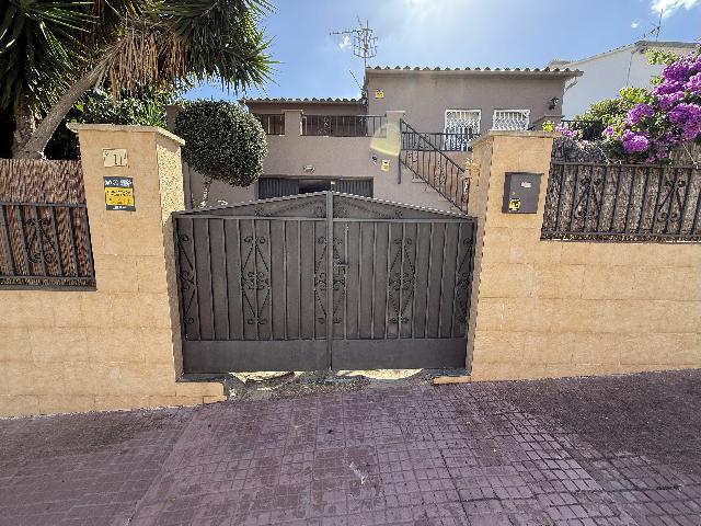 Imagen 1 Inmueble 296946 - Casa Aislada en venta en Albinyana / En la urb de la Papiola (Albinyana)