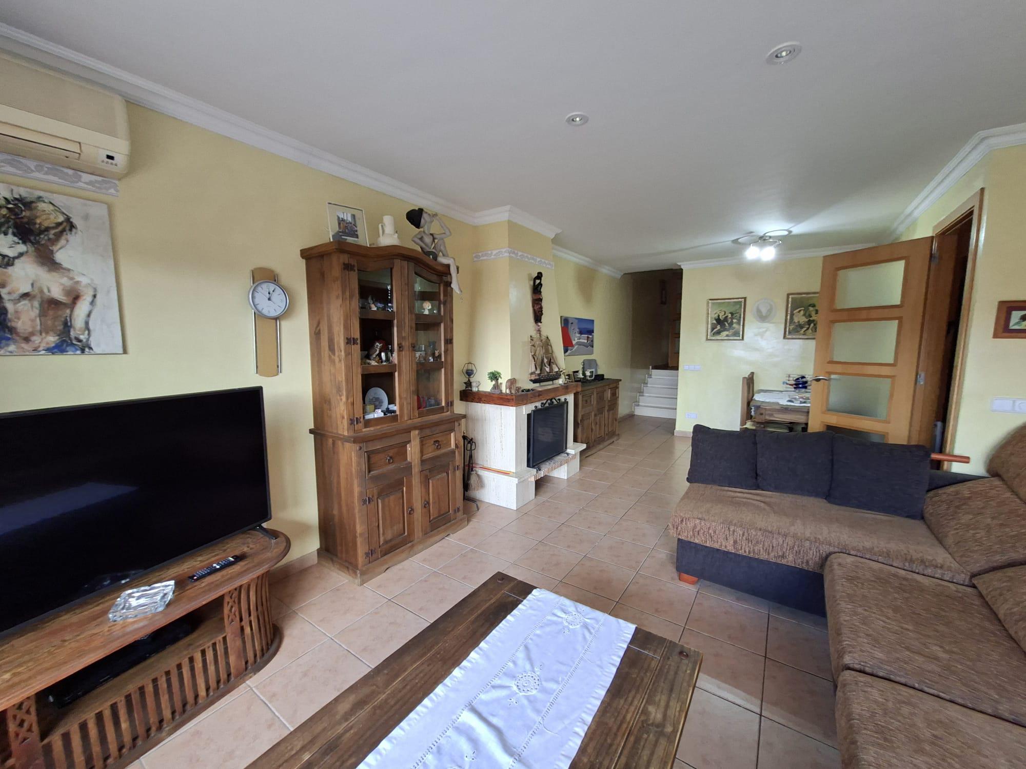 Imagen 3 Casa Adosada en venta en Banyeres Del Penedès / Urb Saifores a 10mits de El vendrell