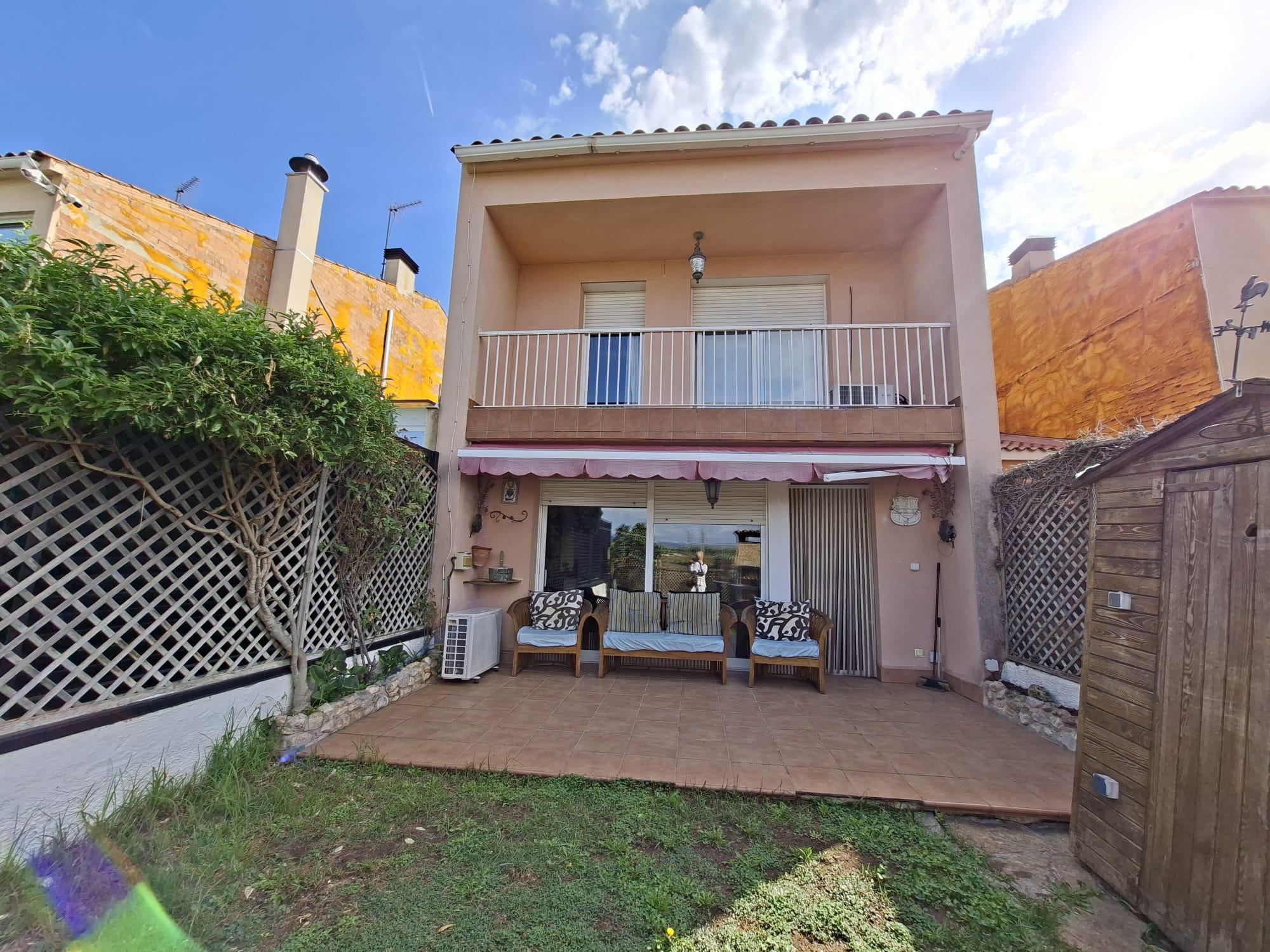 Imagen 1 Casa Adosada en venta en Banyeres Del Penedès / Urb Saifores a 10mits de El vendrell