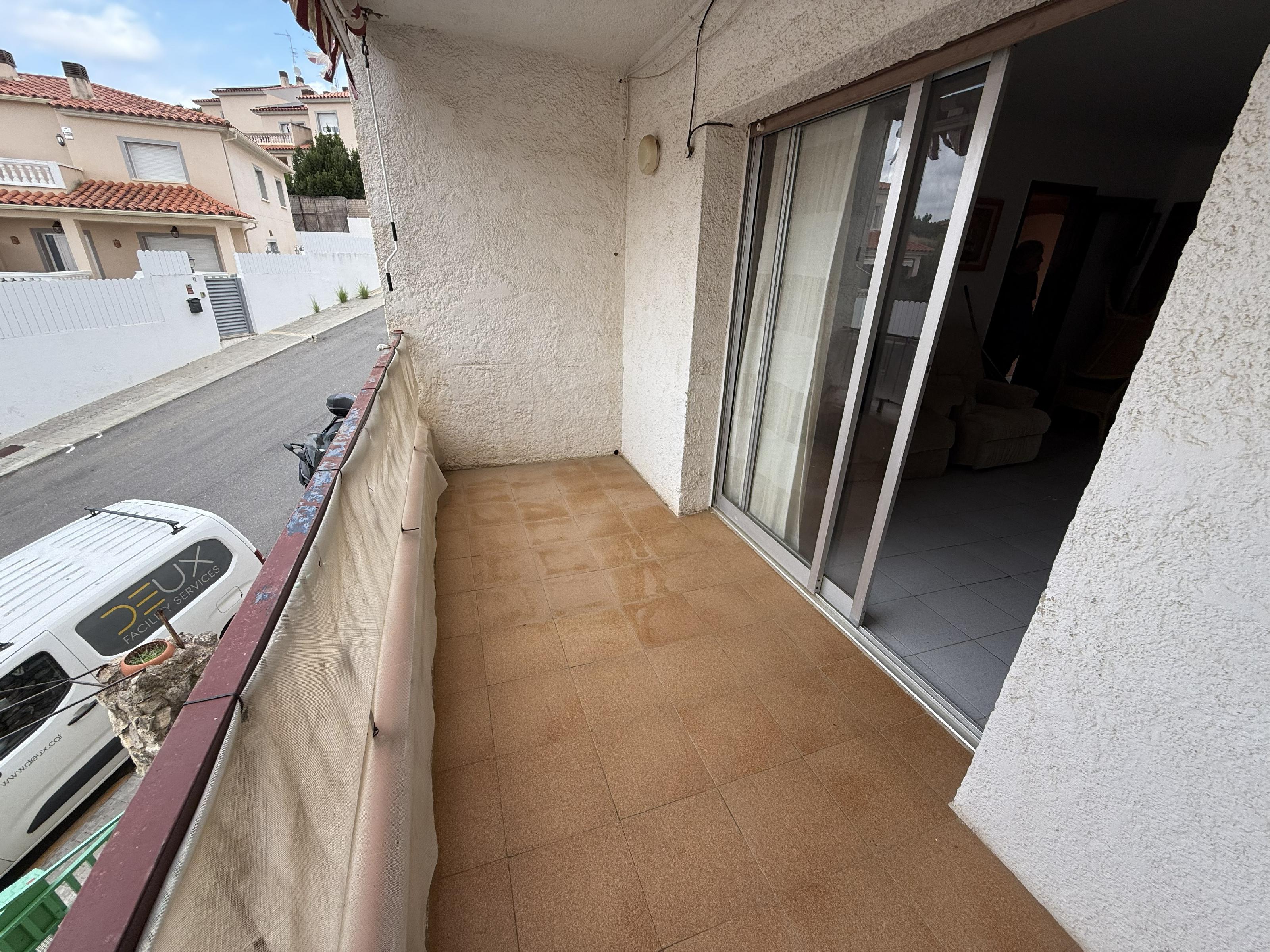 Imagen 10 Casa Aislada en venta en Roda De Barà / Por encima del casco antiguo, en la zona norte.