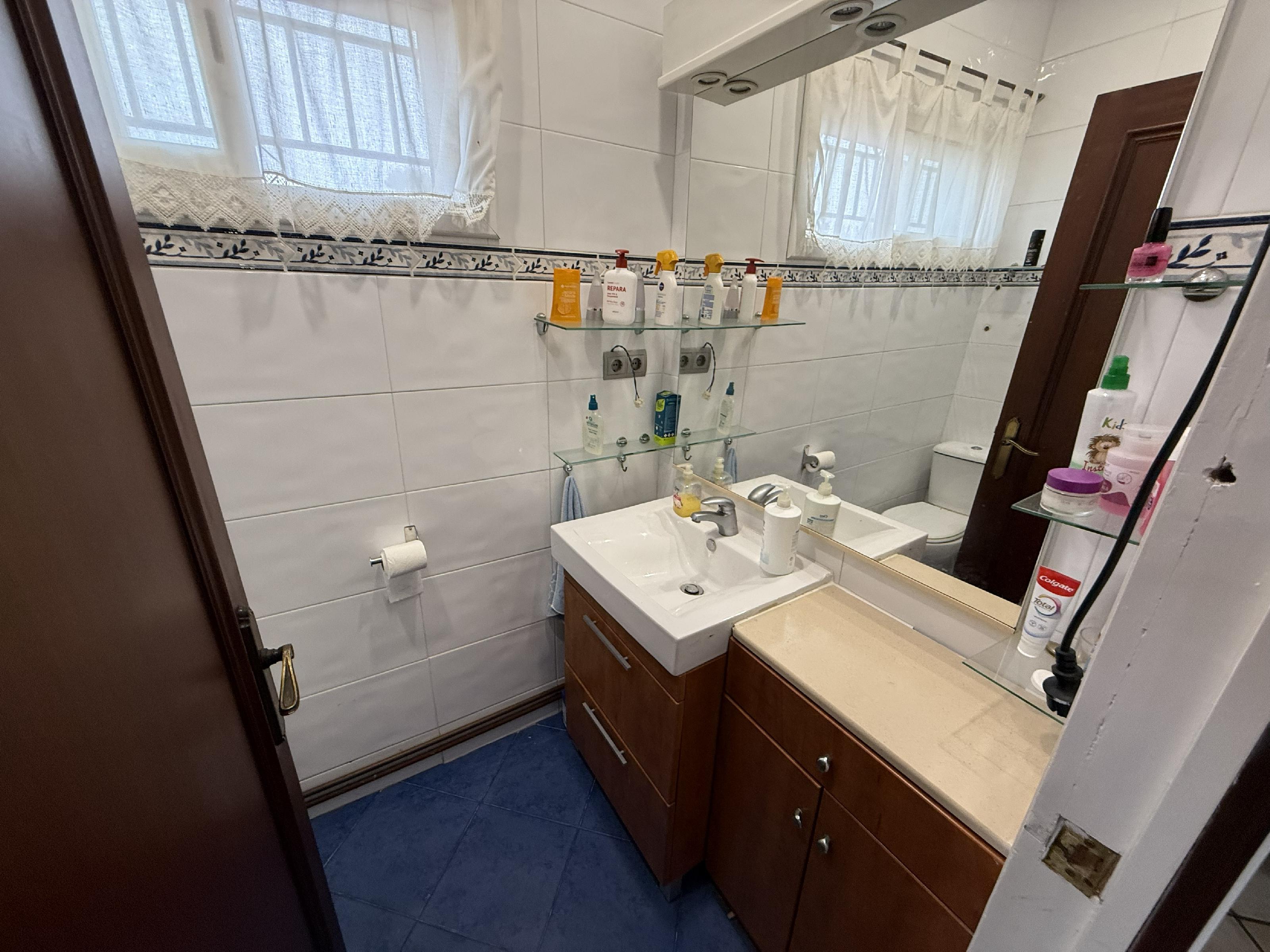 Imagen 36 Casa Aislada en venta en Bisbal Del Penedès La / En urb Can Gordei La Bisbal del Penedes