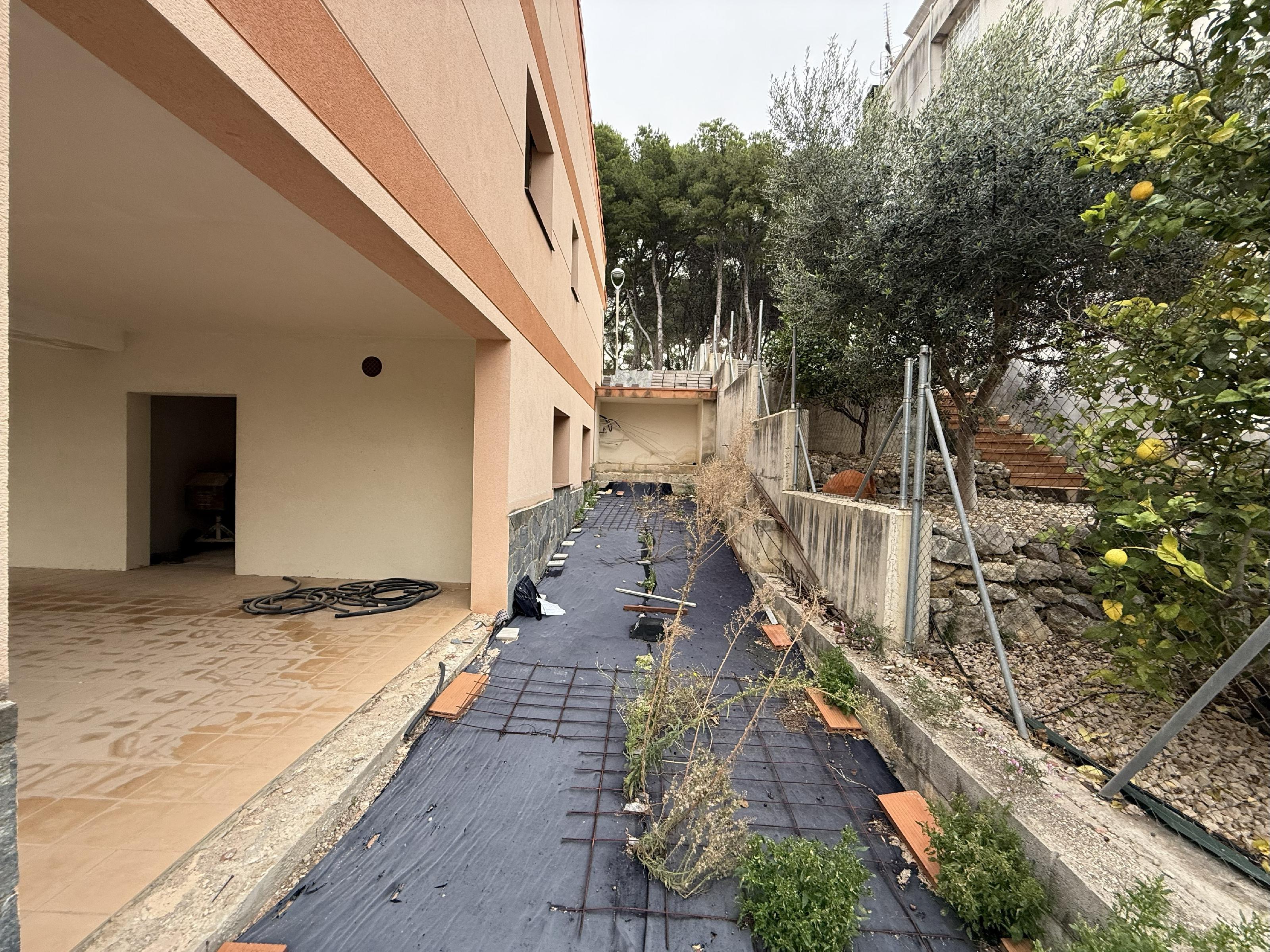 Imagen 5 Casa Aislada en venta en Bellvei / En la urb baronia bellvei.