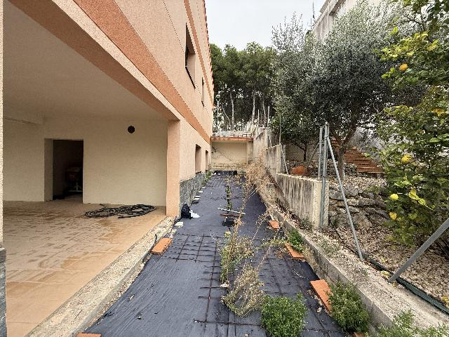 Imagen 5 Inmueble 298476 - Casa Aislada en venta en Bellvei / En la urb baronia bellvei.