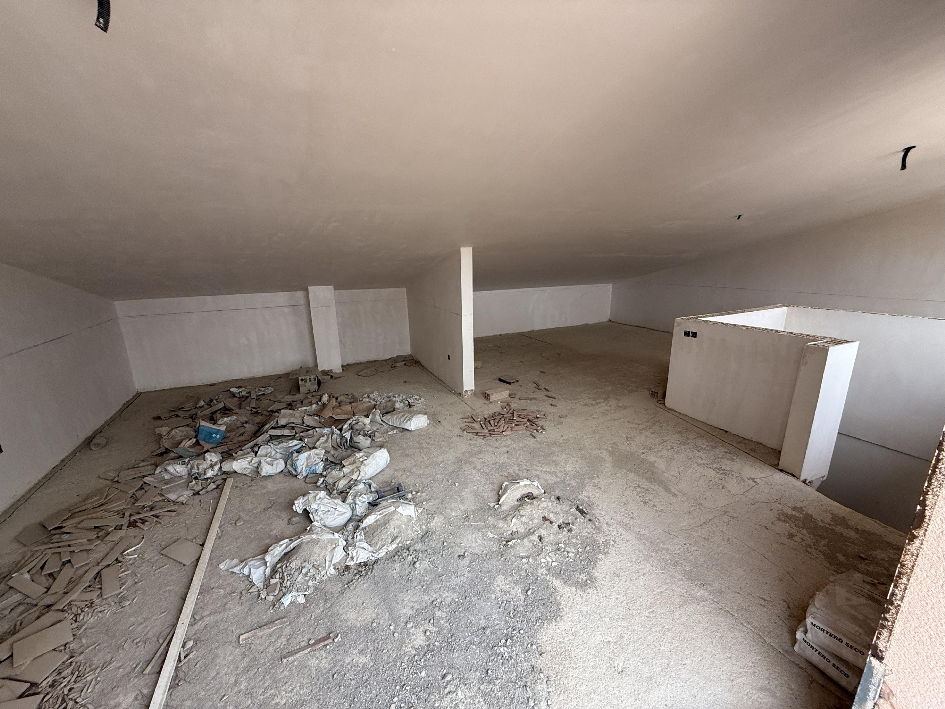 Imagen 30 Casa Aislada en venta en Bellvei / En la urb baronia bellvei.