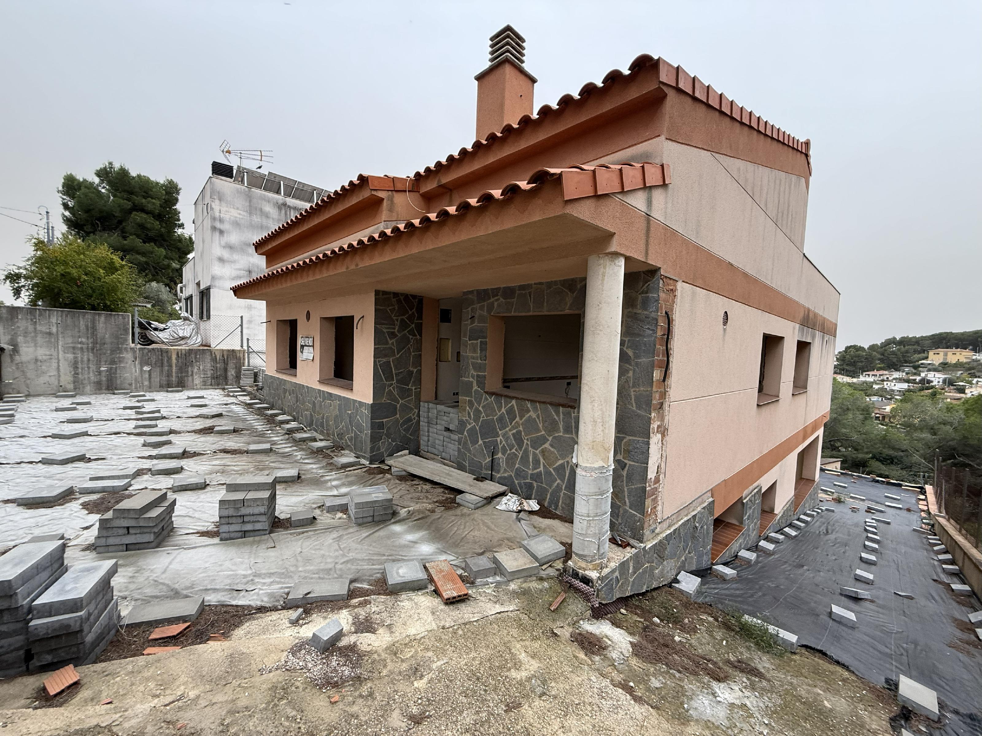 Imagen 1 Casa Aislada en venta en Bellvei / En la urb baronia bellvei.