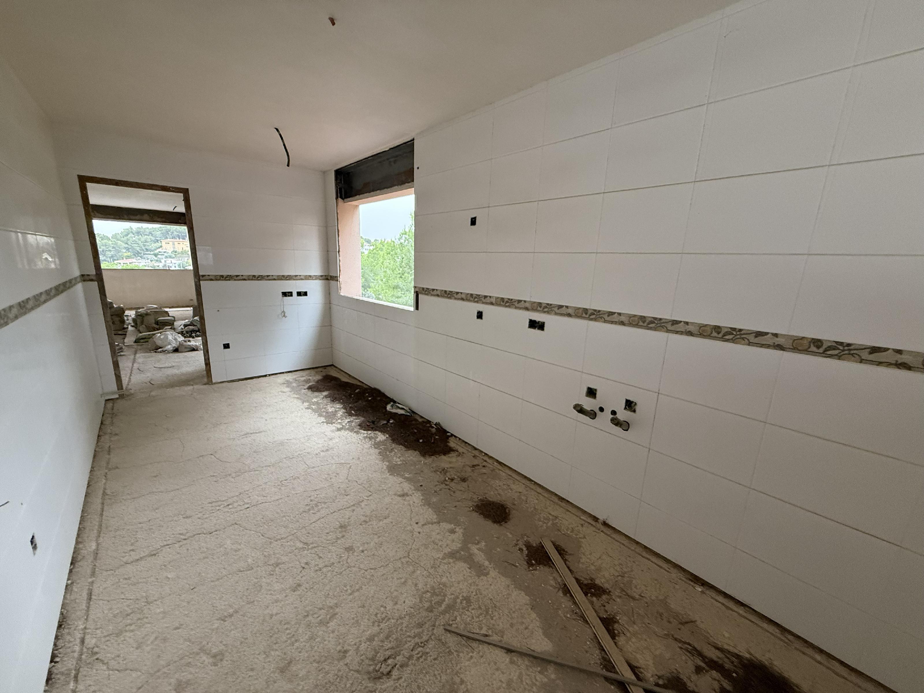 Imagen 20 Casa Aislada en venta en Bellvei / En la urb baronia bellvei.