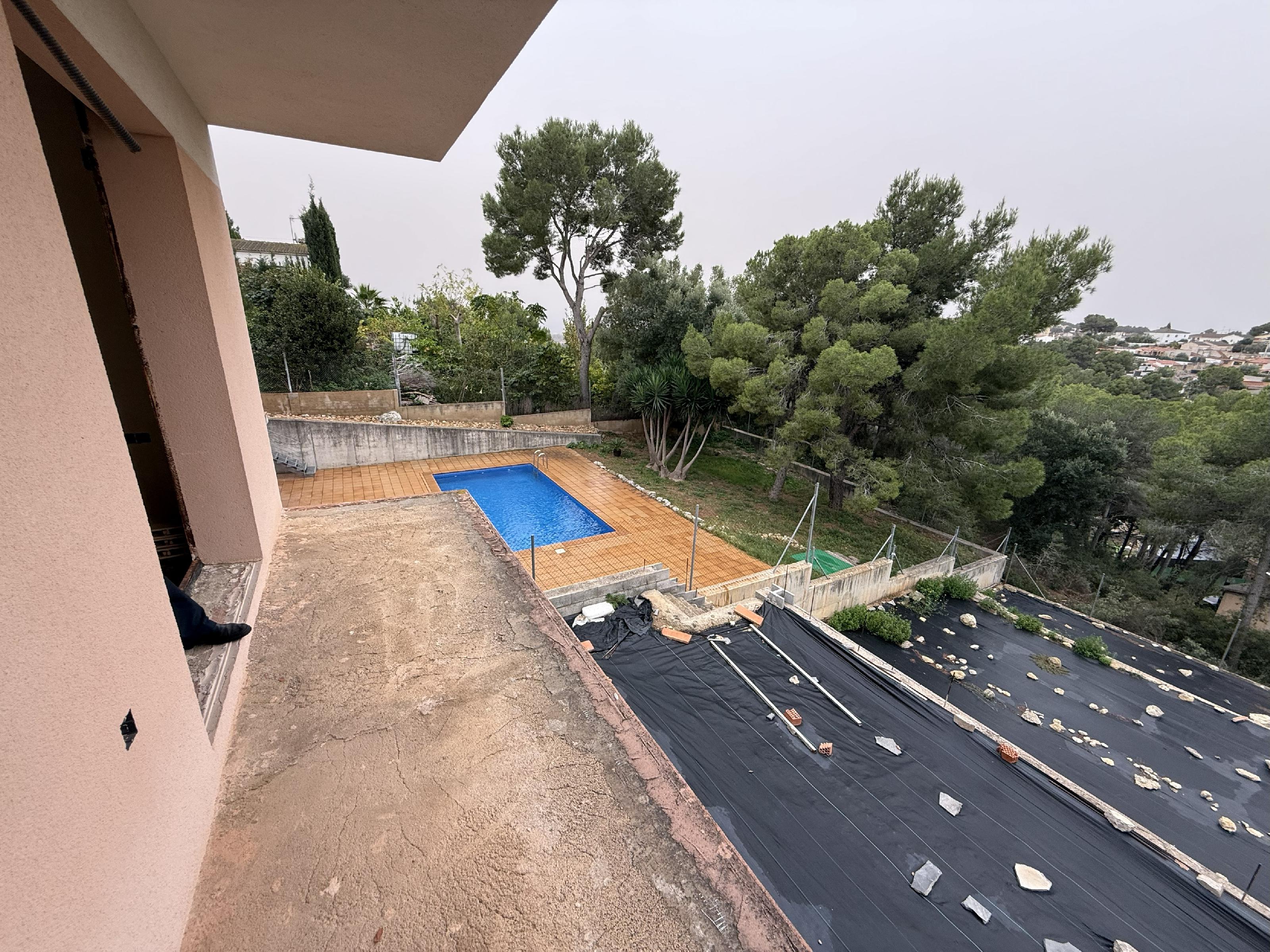 Imagen 16 Casa Aislada en venta en Bellvei / En la urb baronia bellvei.