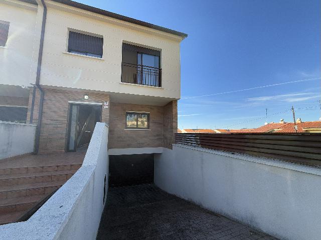 Imagen 4 Inmueble 298944 - Casa Aislada en venta en Banyeres Del Penedès / Zona tranquila a dos minutos del centro.