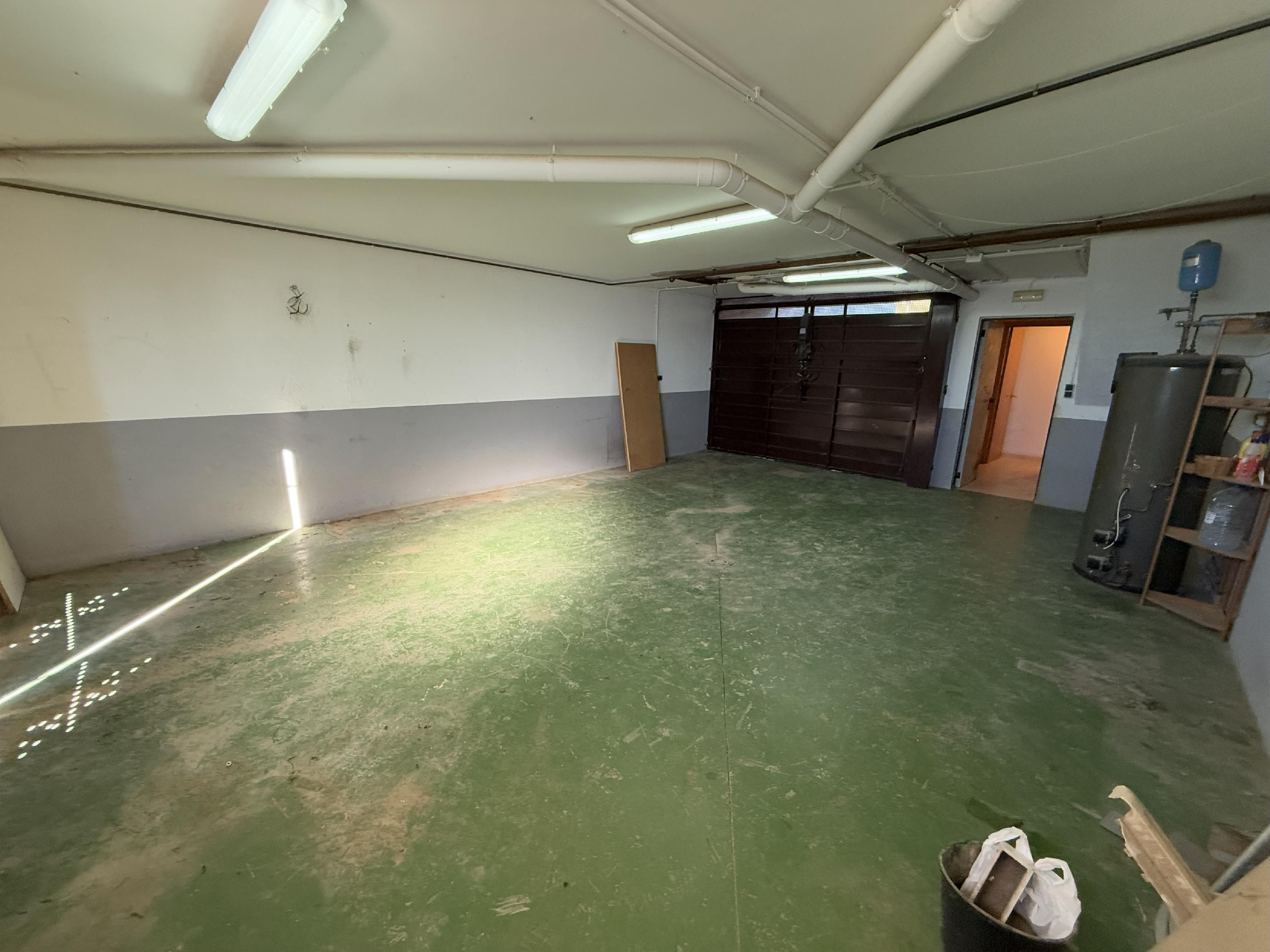 Imagen 26 Casa Aislada en venta en Banyeres Del Penedès / Zona tranquila a dos minutos del centro.