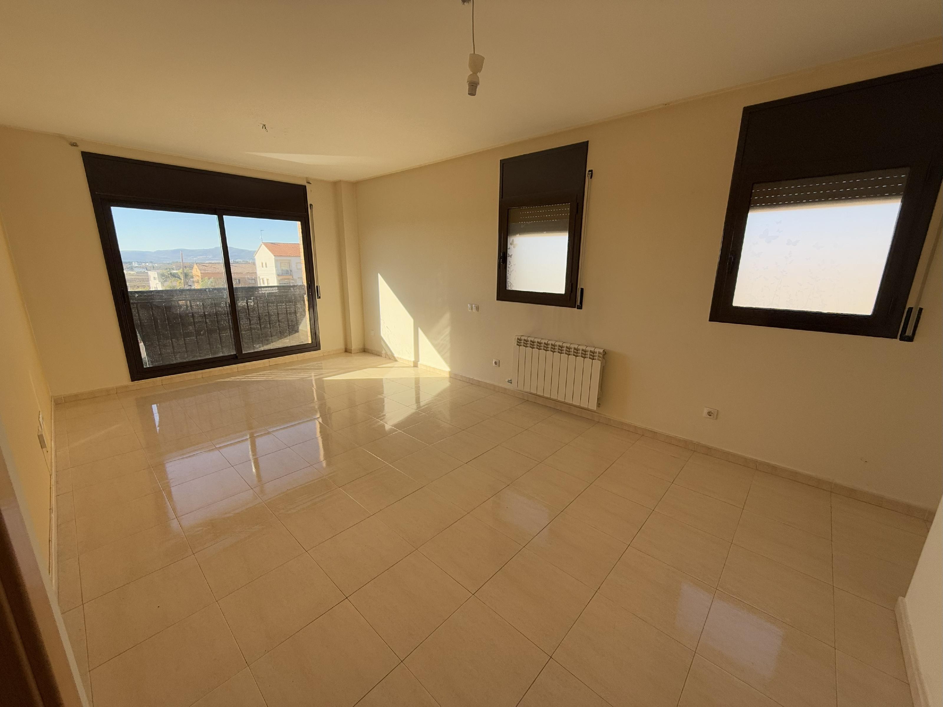 Imagen 12 Casa Aislada en venta en Banyeres Del Penedès / Zona tranquila a dos minutos del centro.