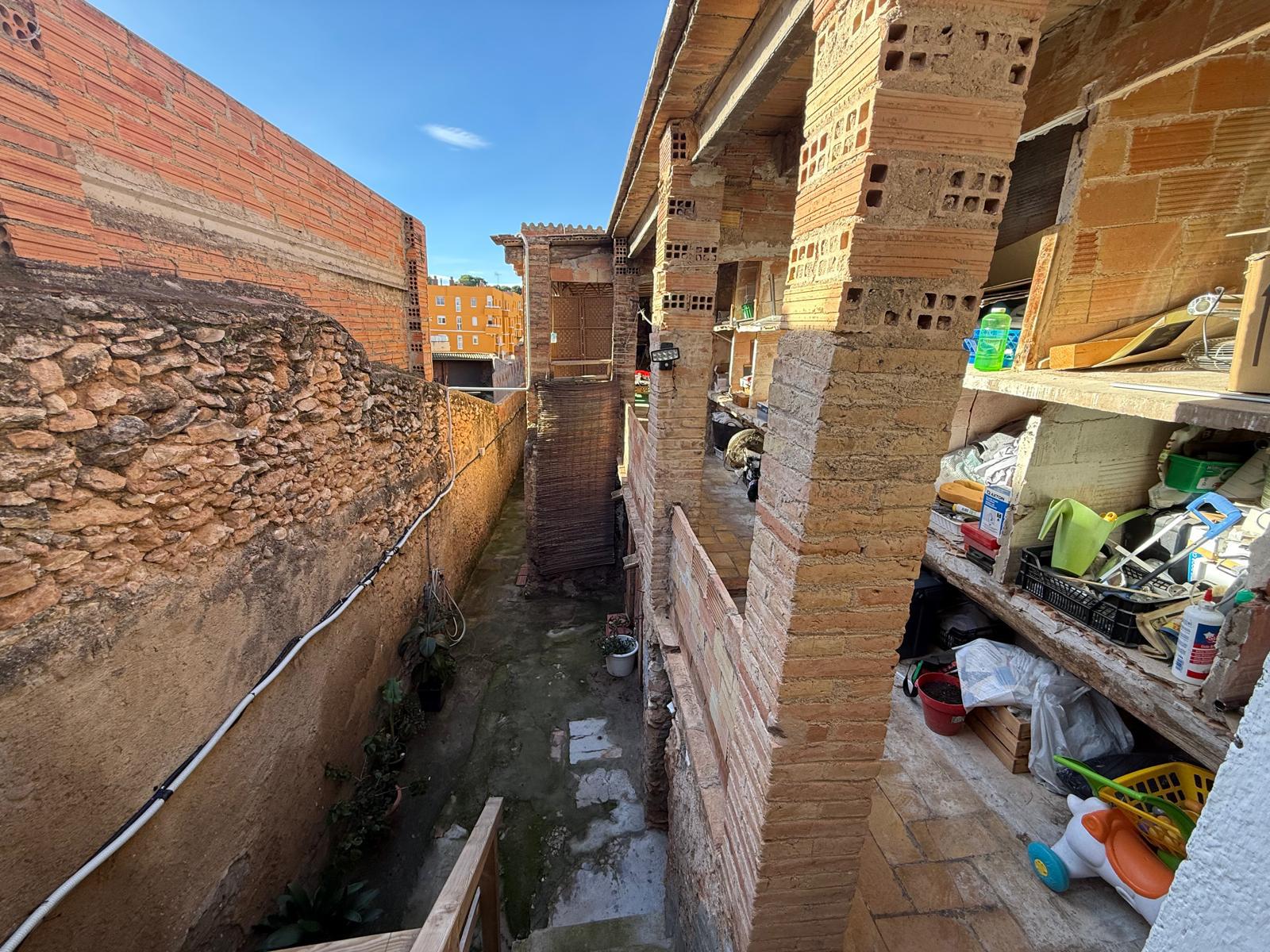 Imagen 26 Casa Adosada en venta en Banyeres Del Penedès / En el mismo centro.