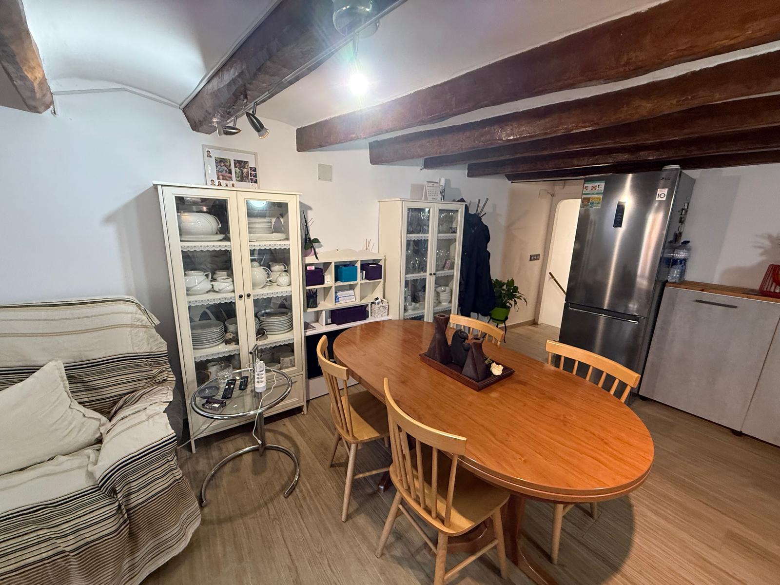 Imagen 6 Casa Adosada en venta en Banyeres Del Penedès / En el mismo centro.