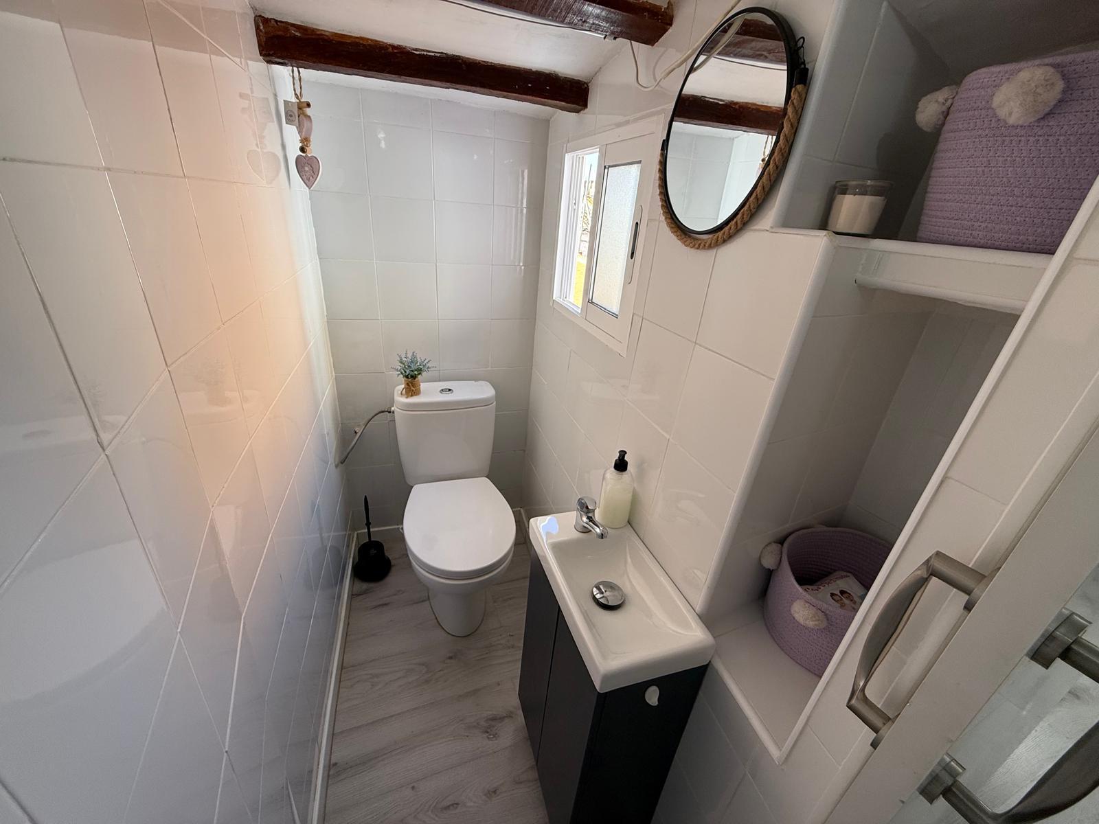 Imagen 19 Casa Adosada en venta en Banyeres Del Penedès / En el mismo centro.