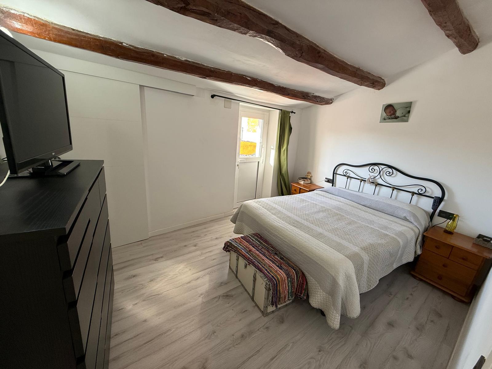 Imagen 17 Casa Adosada en venta en Banyeres Del Penedès / En el mismo centro.