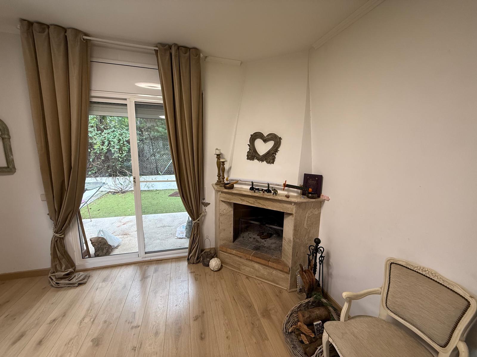 Imagen 13 Casa Pareada en venta en Pobla De Montornès La / En la Urb Castell de Montornes