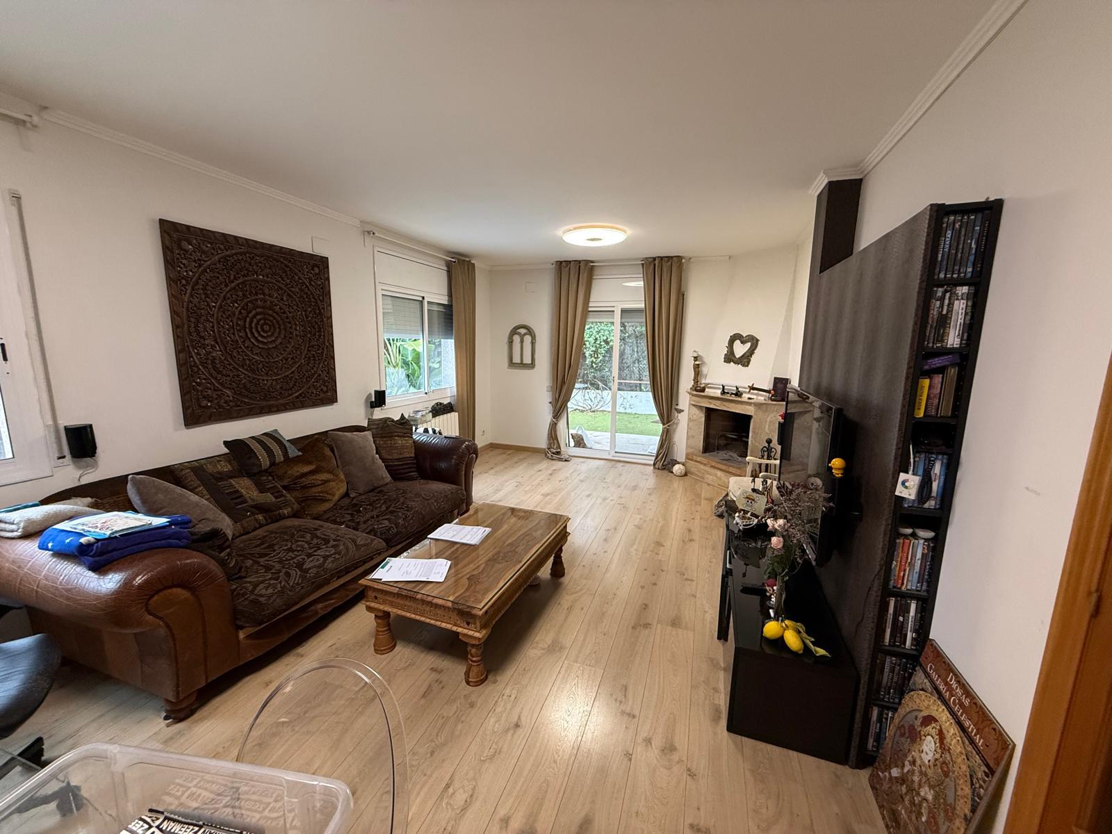 Imagen 12 Casa Pareada en venta en Pobla De Montornès La / En la Urb Castell de Montornes