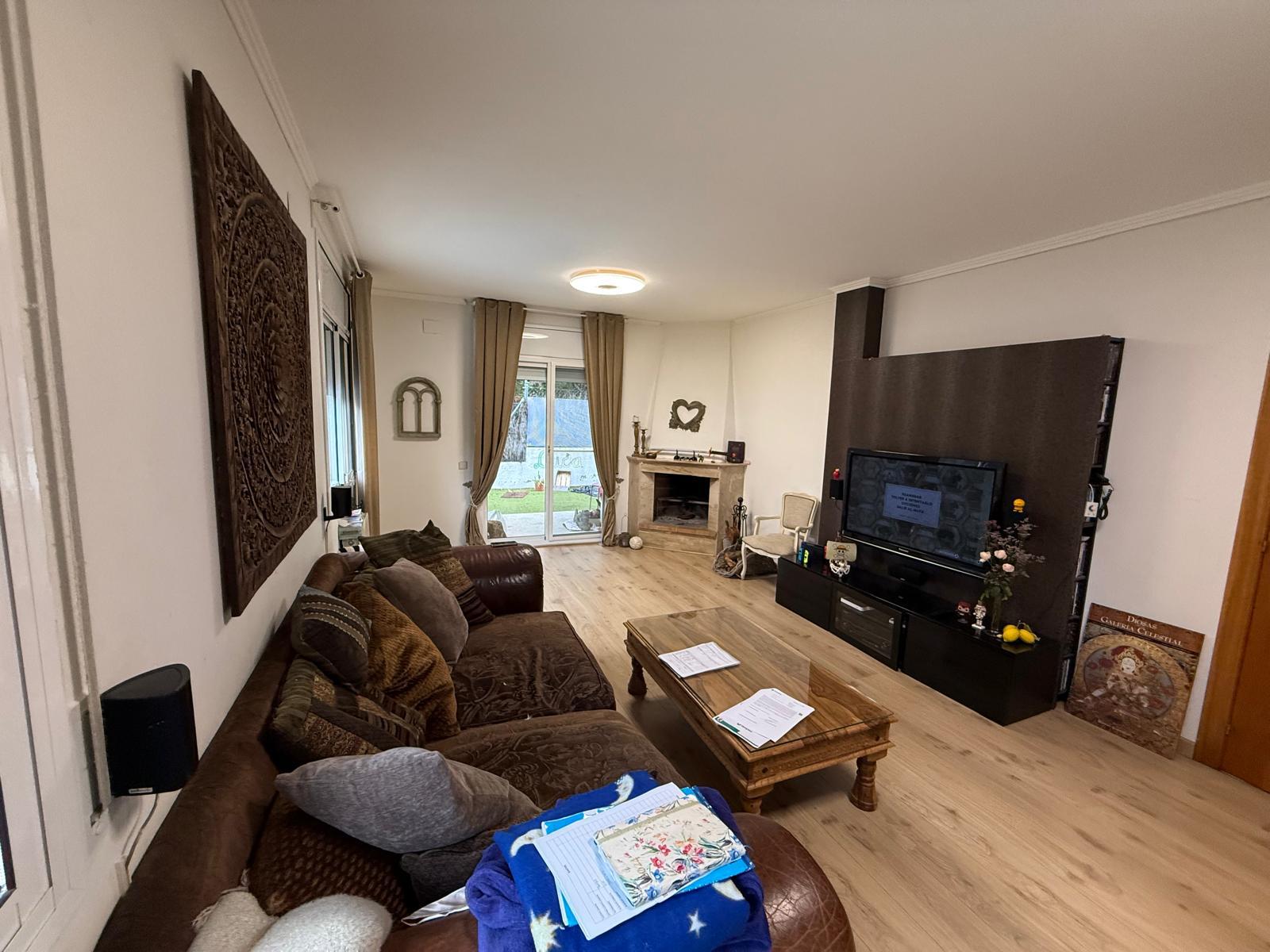 Imagen 11 Casa Pareada en venta en Pobla De Montornès La / En la Urb Castell de Montornes