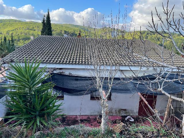 Imagen 4 Inmueble 300071 - Casa Aislada en venta en Bisbal Del Penedès (La) / En la urb el Esplai