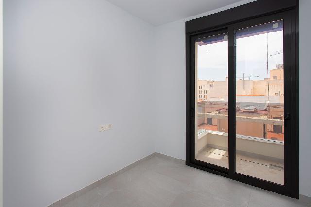 Imagen 8 Inmueble 293244 - Apto. Playa en venta en Torrevieja / Céntrica (esquina Radio Murcia), a 180m de Playa del Cura.
