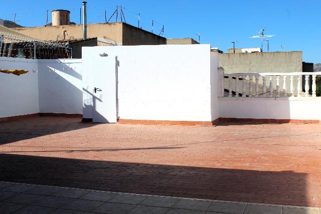Imagen 5 Inmueble 296497 - Casa Adosada en venta en Orihuela / A 10 minutos andando del centro de Orihuela