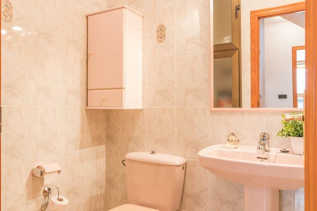 Imagen 10 Casa Pareada en venta en Orihuela / Cerca del centro comercial La Zenia