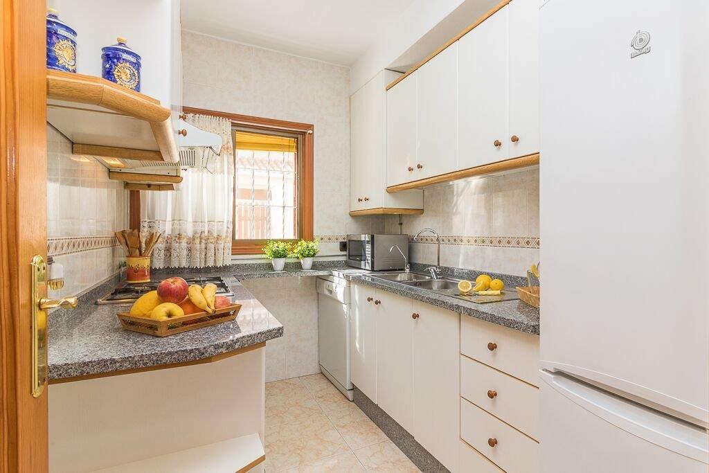 Imagen 6 Casa Pareada en venta en Orihuela / Cerca del centro comercial La Zenia