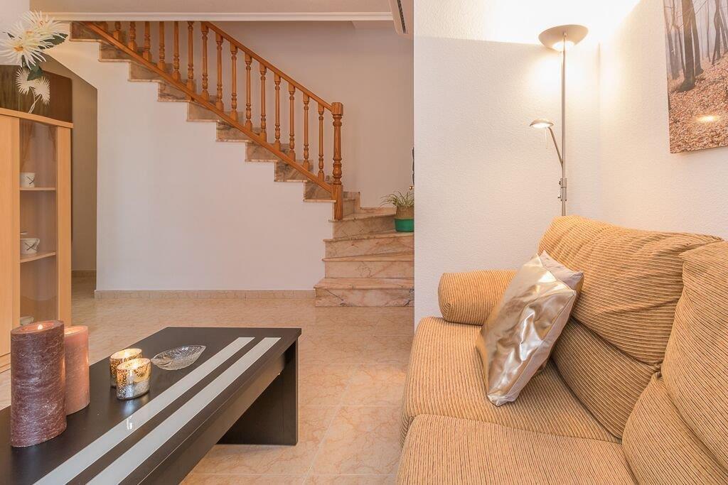 Imagen 5 Casa Pareada en venta en Orihuela / Cerca del centro comercial La Zenia
