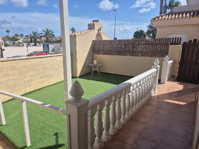 Imagen 20 Inmueble 296780 - Casa Pareada en venta en Orihuela / Cerca del centro comercial La Zenia