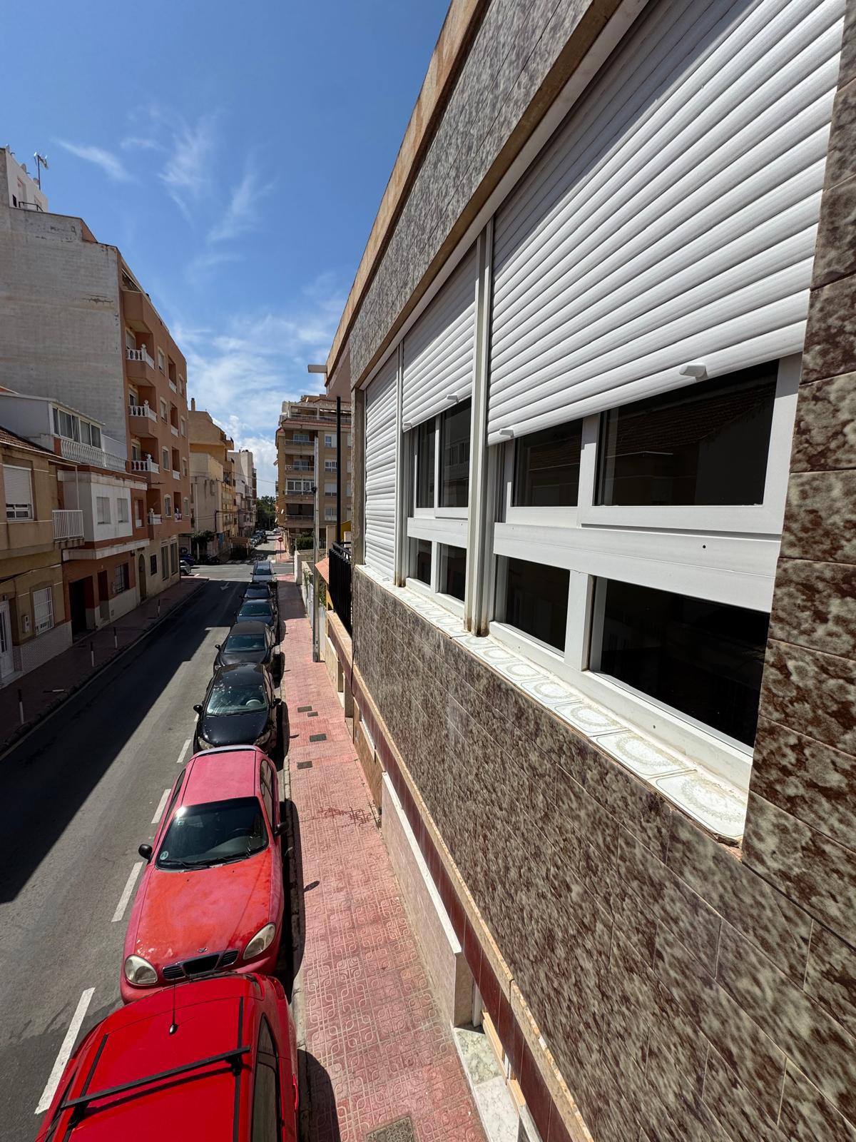 Imagen 16 Piso en venta en Torrevieja / Cerca del centro urbano y de la estación de autobuses
