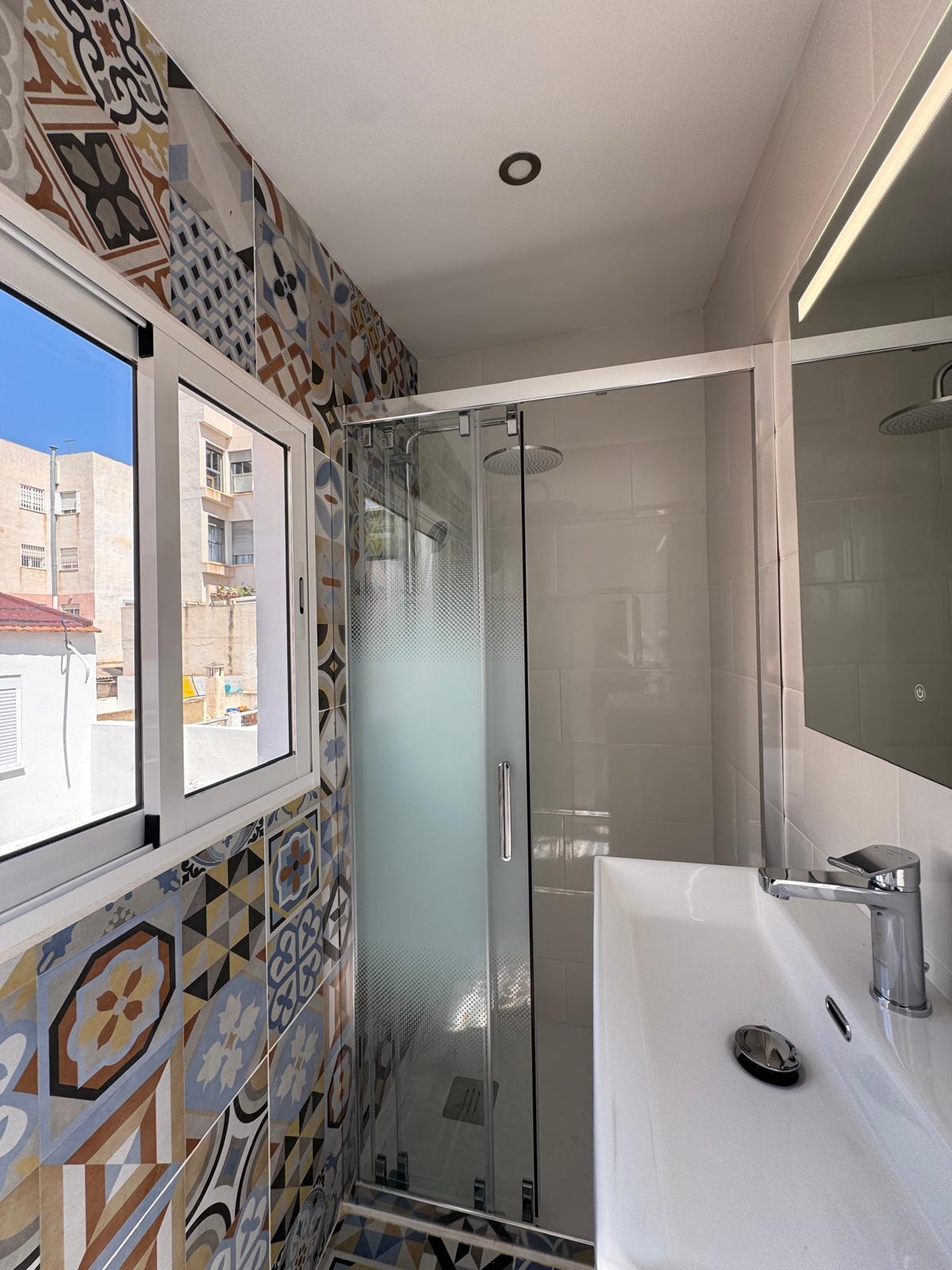 Imagen 9 Piso en venta en Torrevieja / Cerca del centro urbano y de la estación de autobuses