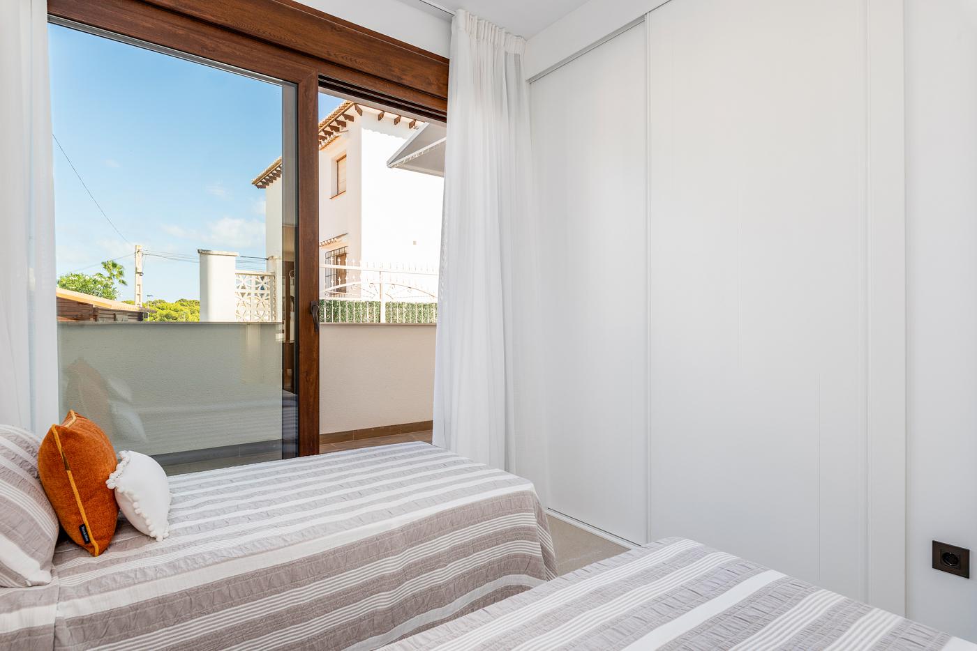 Imagen 17 Planta Baja en venta en Torrevieja / Los balcones, cerca del mar y salinas.