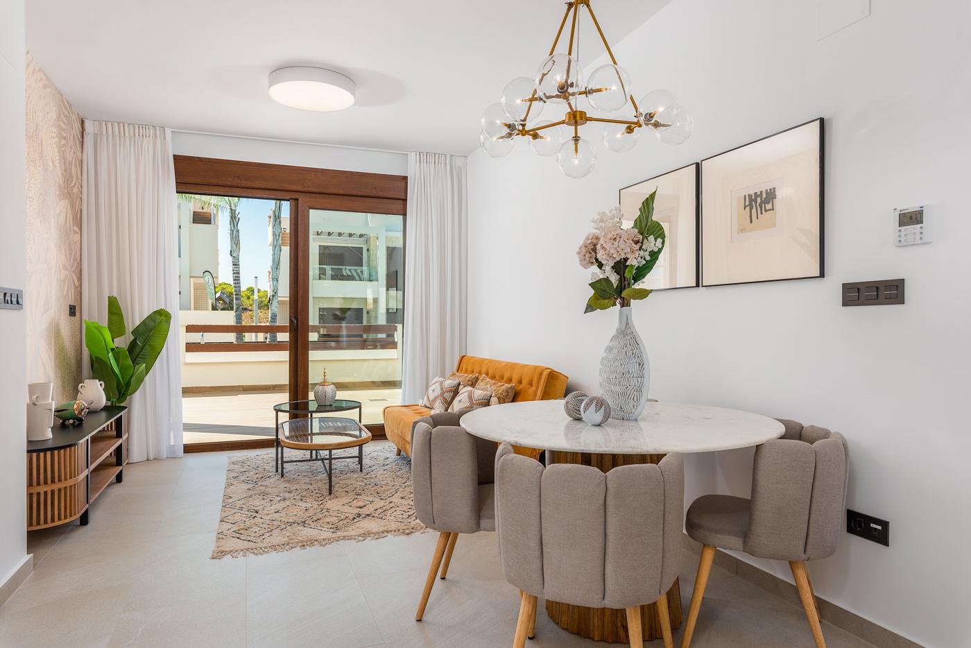 Imagen 1 Planta Baja en venta en Torrevieja / Los balcones, cerca del mar y salinas.