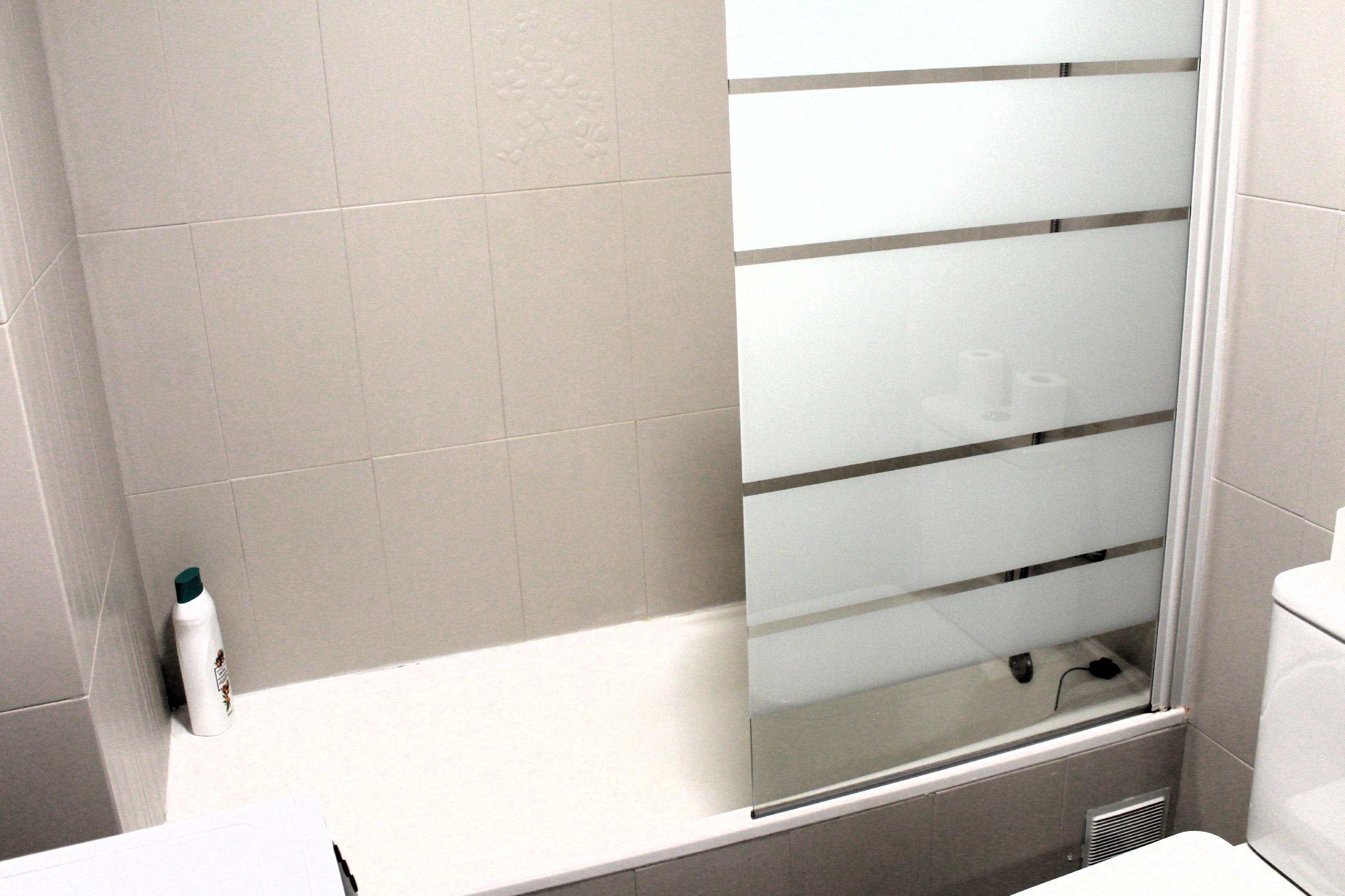 Imagen 15 Apto. Playa en venta en Torrevieja / Apartamento a pie de playa en zona de los locos.