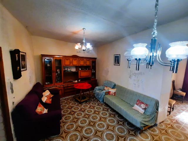 Imagen 4 Inmueble 299958 - Casa Aislada en venta en Orihuela / Vivienda amplia junto al entorno de la pedrera.