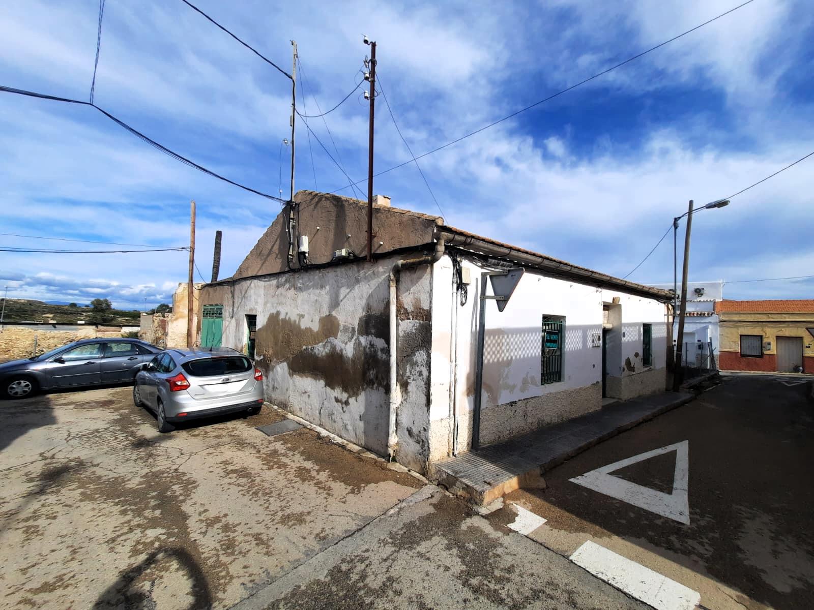 Imagen 22 Casa Aislada en venta en Orihuela / Vivienda amplia junto al entorno de la pedrera.