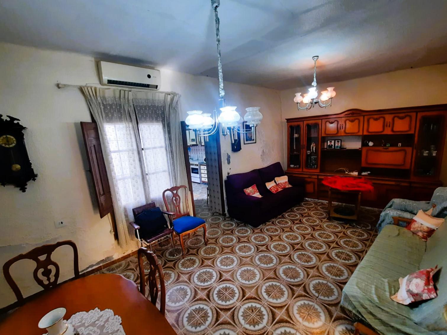 Imagen 5 Casa Aislada en venta en Orihuela / Vivienda amplia junto al entorno de la pedrera.