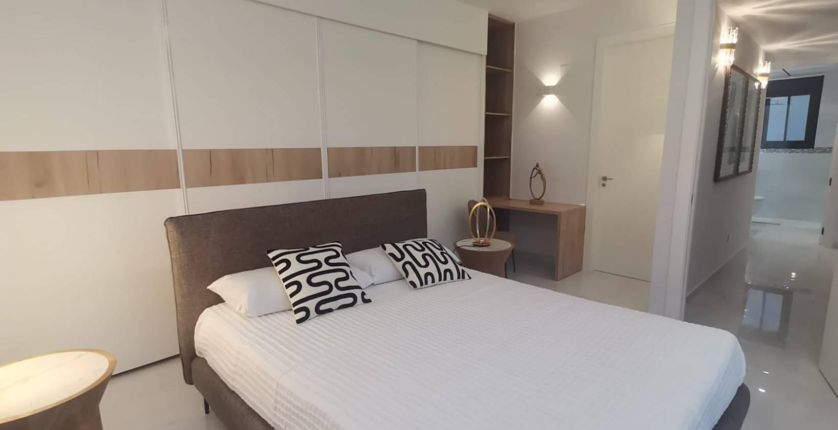 Imagen 10 Casa Aislada en venta en Orihuela / Exclusiva villa en Dehesa de Campoamor.