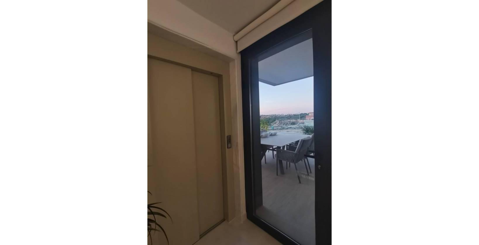 Imagen 18 Casa Aislada en venta en Orihuela / Exclusiva villa en Dehesa de Campoamor.