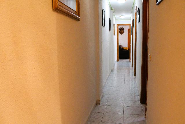 Imagen 4 Inmueble 300143 - Apartamento en venta en Guardamar Del Segura / Cerca de la playa y servicios en calle mayor.