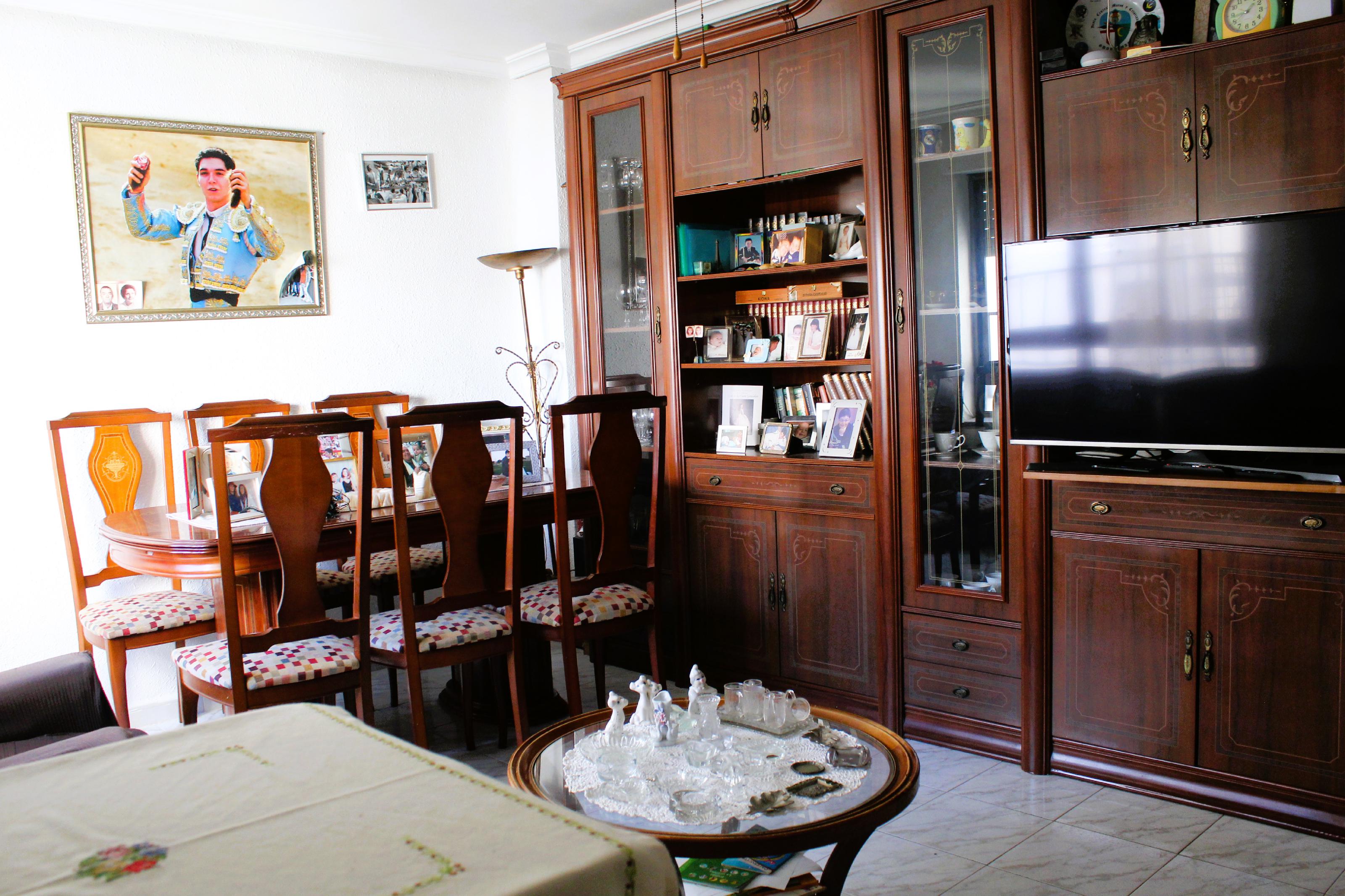 Imagen 7 Apartamento en venta en Guardamar Del Segura / Cerca de la playa y servicios en calle mayor.