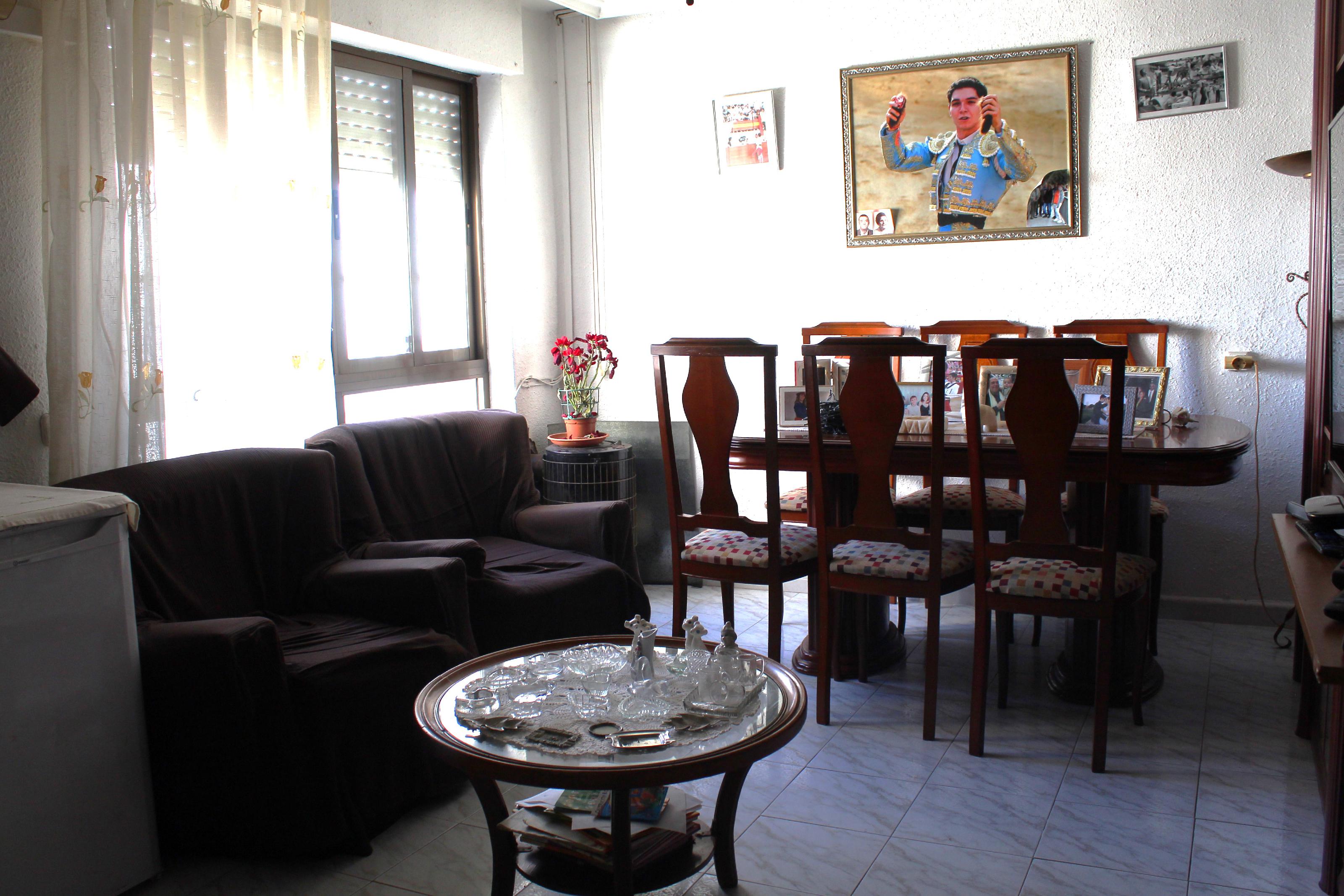 Imagen 5 Apartamento en venta en Guardamar Del Segura / Cerca de la playa y servicios en calle mayor.