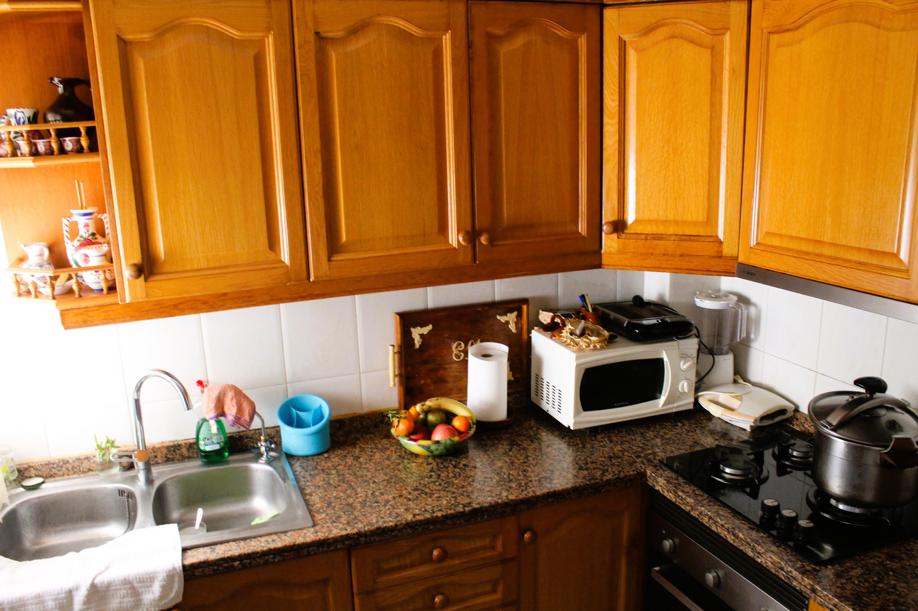 Imagen 12 Apartamento en venta en Guardamar Del Segura / Cerca de la playa y servicios en calle mayor.