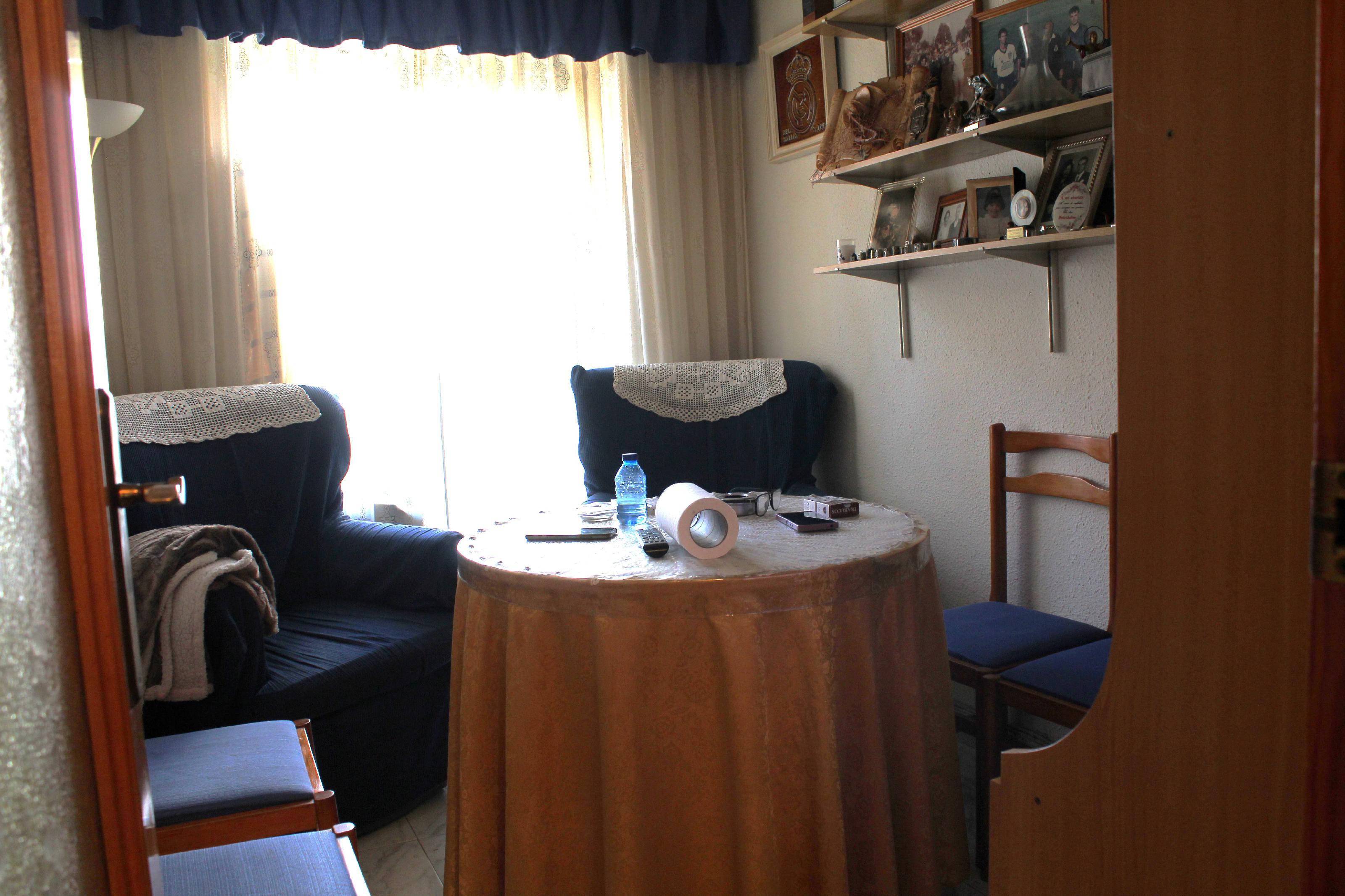 Imagen 13 Apartamento en venta en Guardamar Del Segura / Cerca de la playa y servicios en calle mayor.