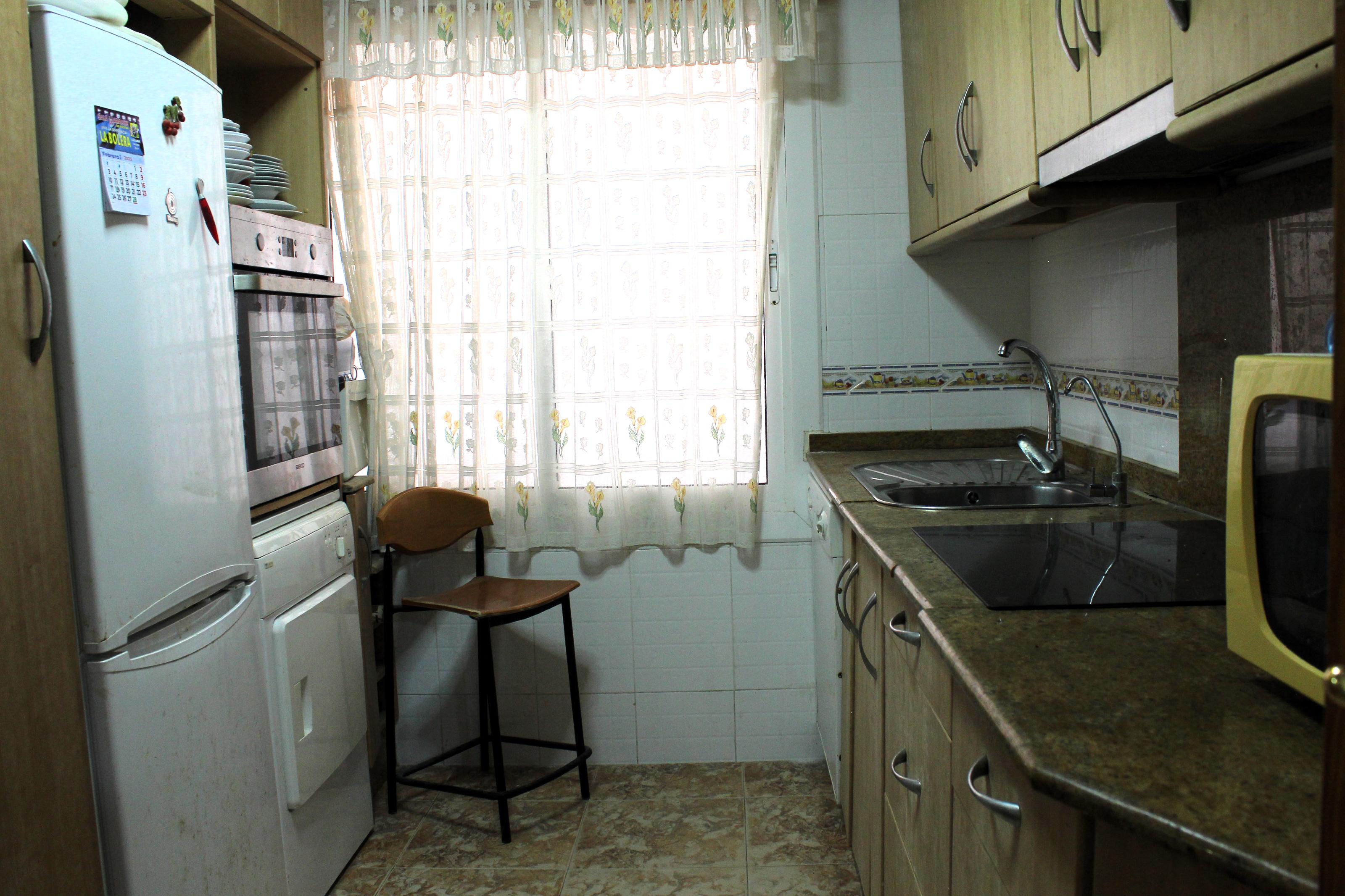 Imagen 10 Apto. Playa en venta en Guardamar Del Segura / A menos de 50m de playa centro