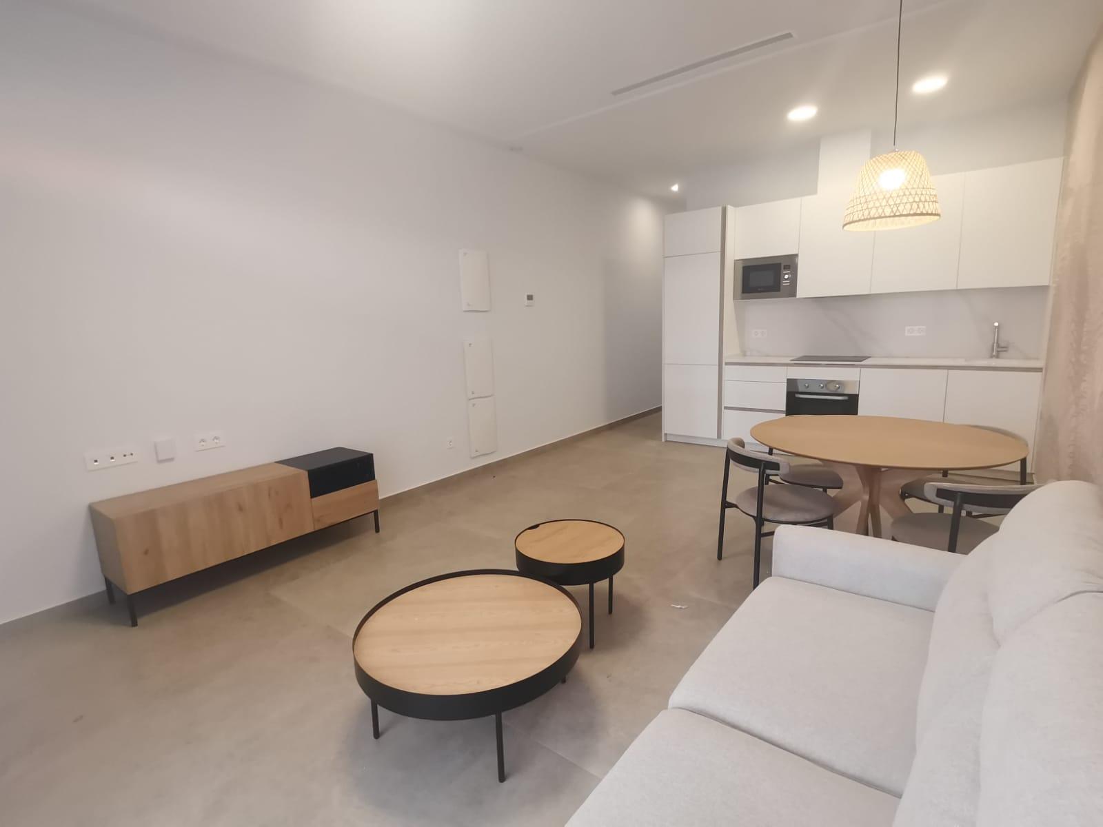 Imagen 3 Planta Baja en venta en Torrevieja / Apartamento en planta baja junto a la av. mar báltico.