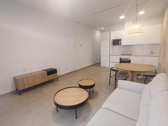 Imagen 3 Inmueble 301388 - Planta Baja en venta en Torrevieja / Apartamento en planta baja junto a la av. mar báltico.