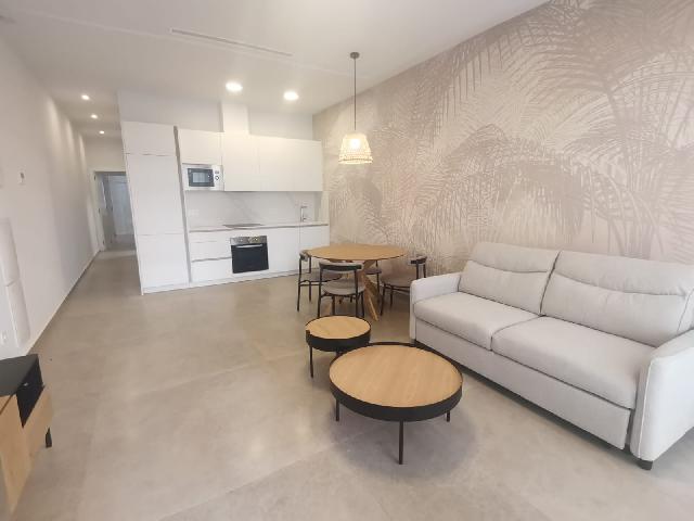 Imagen 2 Inmueble 301388 - Planta Baja en venta en Torrevieja / Apartamento en planta baja junto a la av. mar báltico.