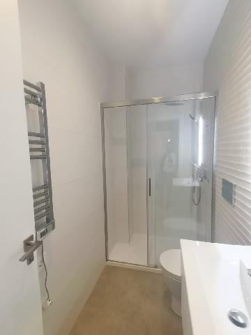 Imagen 13 Inmueble 301388 - Planta Baja en venta en Torrevieja / Apartamento en planta baja junto a la av. mar báltico.