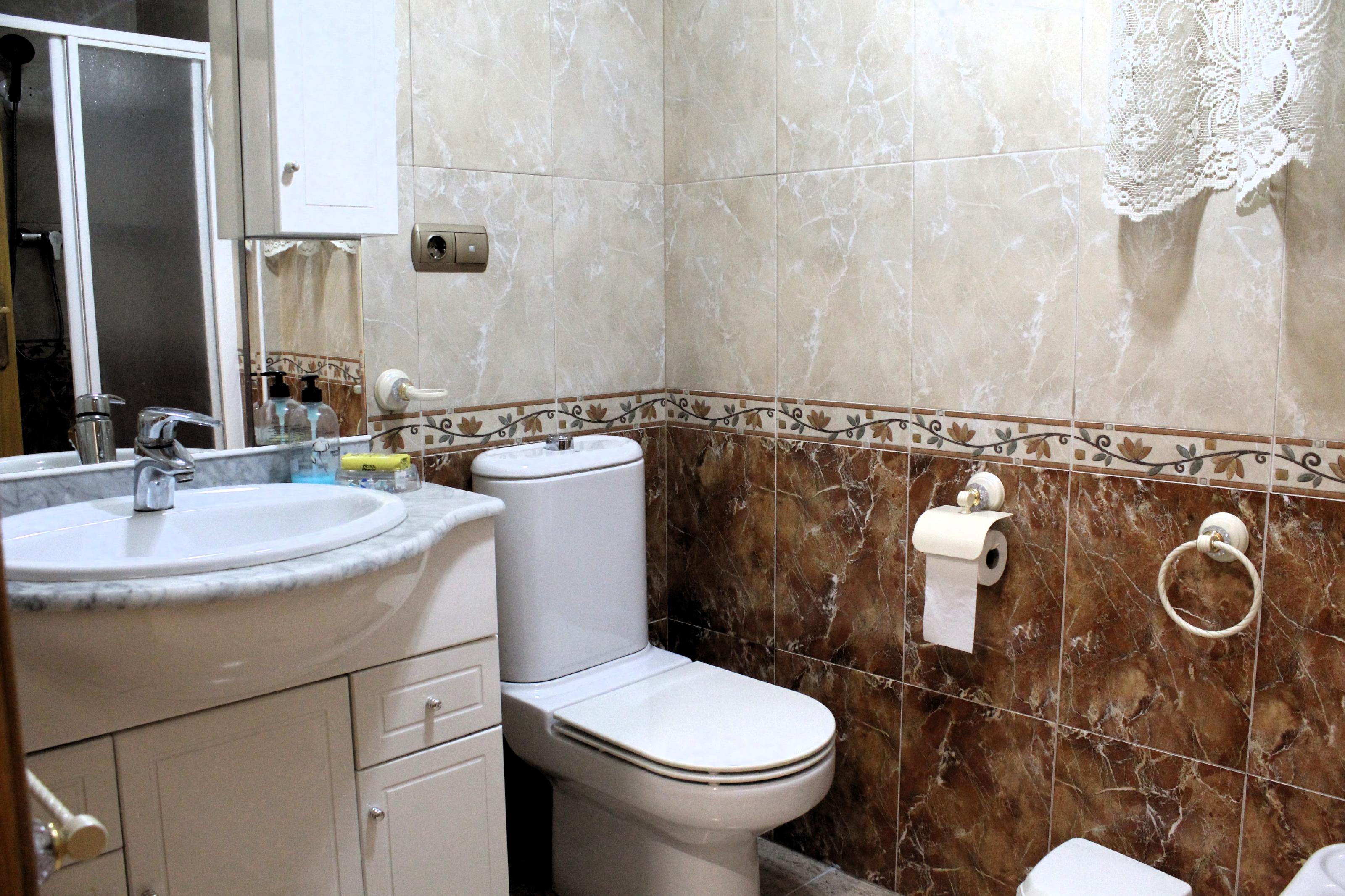 Imagen 16 Apartamento en venta en Torrevieja / Ramon Gallud, en el corazón de Torrevieja